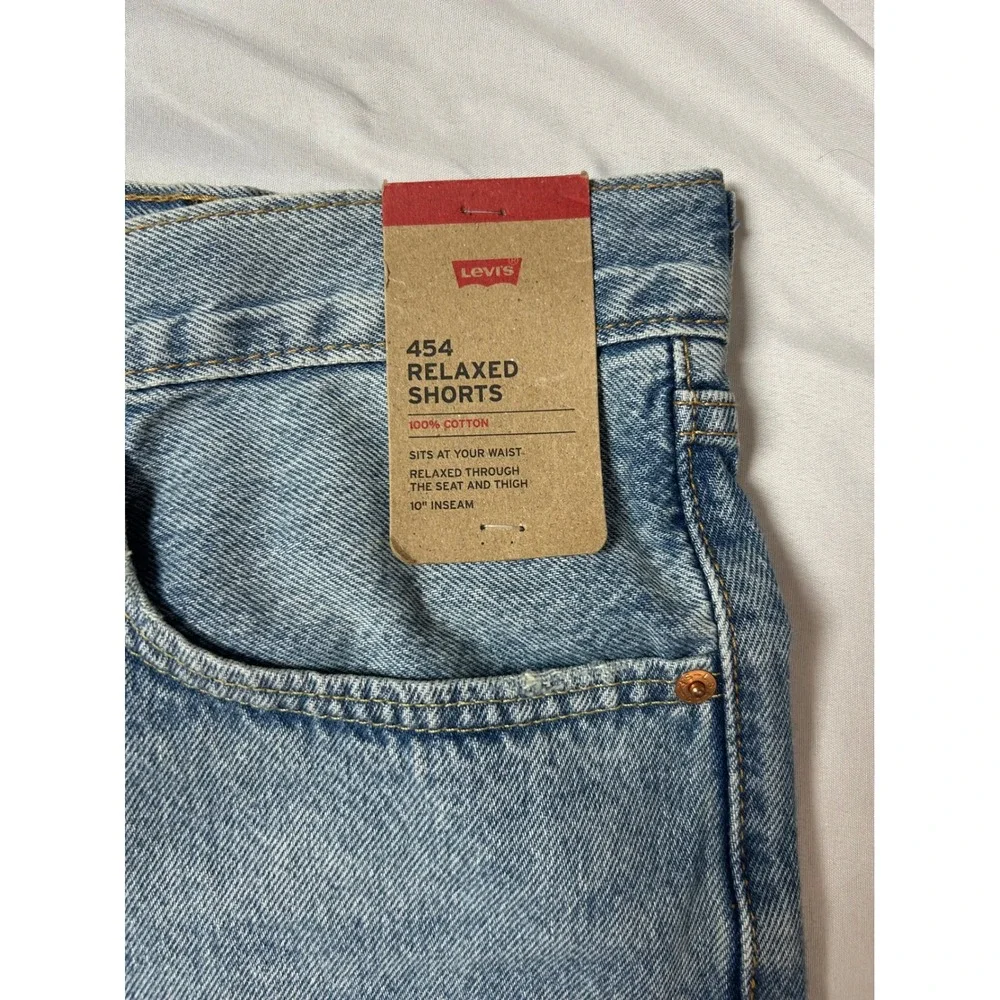 Levis levis 454